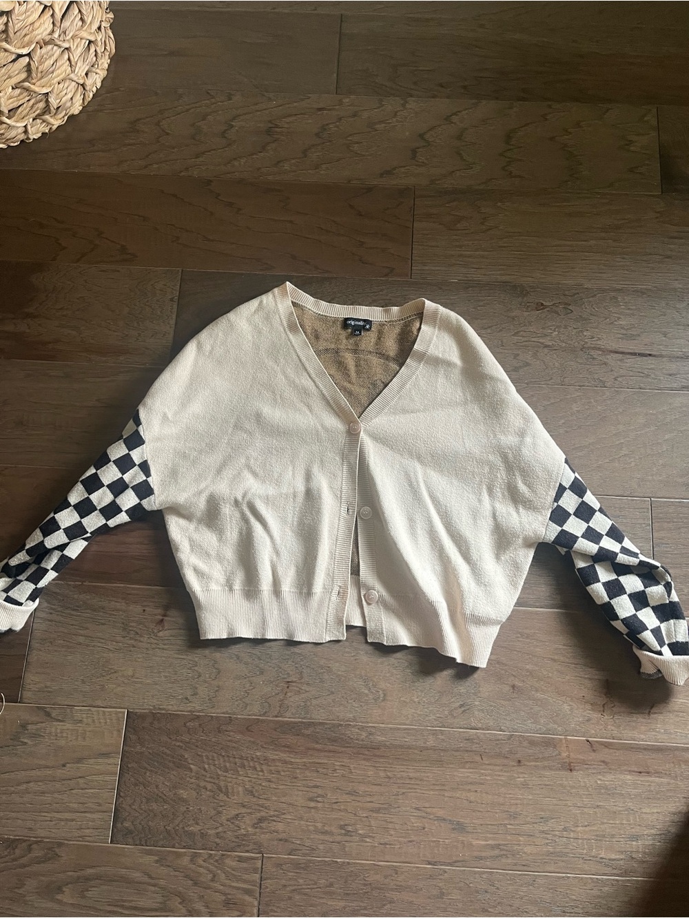 Originality Cream V-Neck Button Cardigan with Black Checkered Sleeves